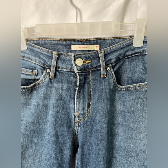 Levi’s Jeans Women’s 27 Blue Distressed Denim Style 711 Skinny Red Tab - Picture 3 of 9